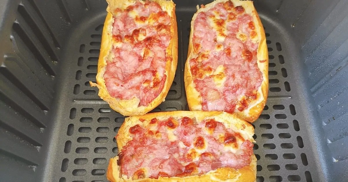 Receita de Pão com Linguiça na Air Fryer